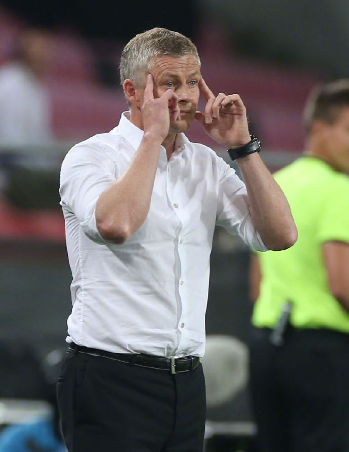 赛地聚焦——法甲今夜热度飙升，塞维利亚扳平良机，质疑声仍在，临场指挥获称赞的简单介绍