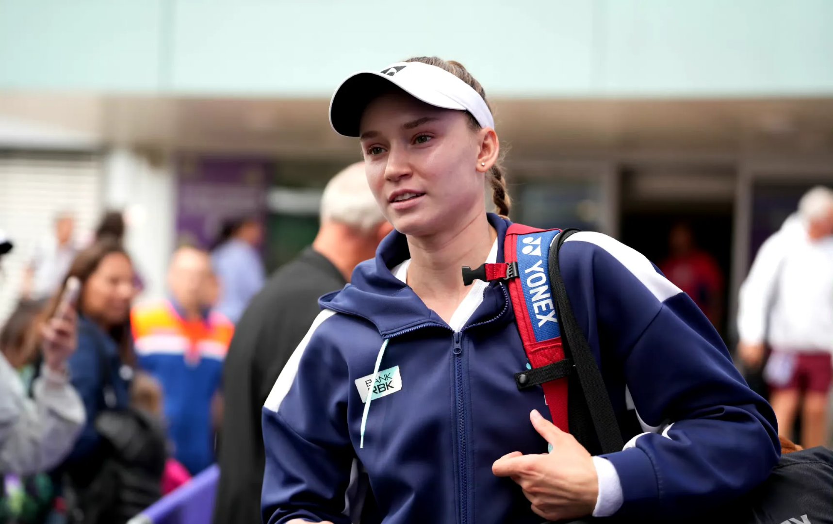 赛地聚焦——法甲今夜热度飙升，塞维利亚扳平良机，质疑声仍在，临场指挥获称赞的简单介绍